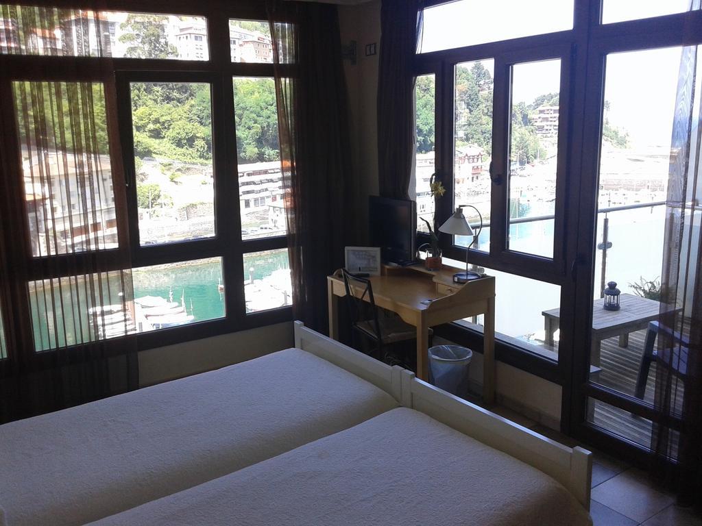 Hotel Zumalabe Mutriku Zimmer foto